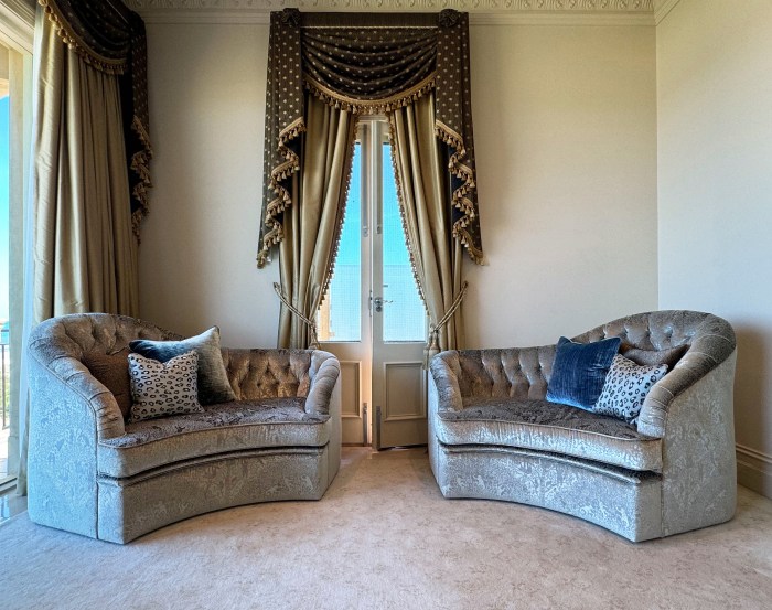 Curved Contemporary Chaise Longue | Couch with chaise, Modern chaise ...