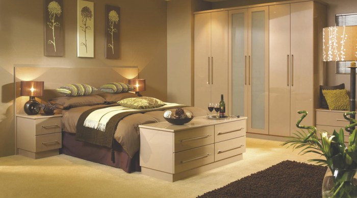 Modular bedroom furniture for flexible layout